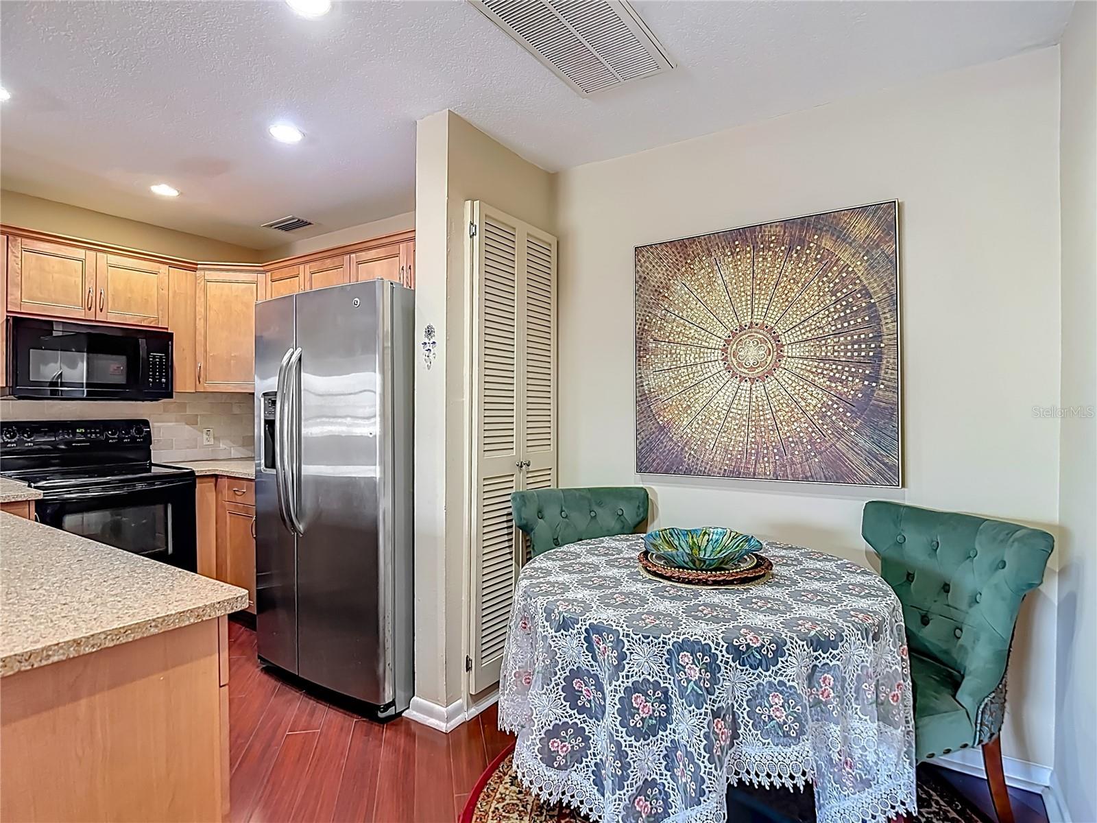 Image 20 of 39 For 4812 Jasper Drive 203