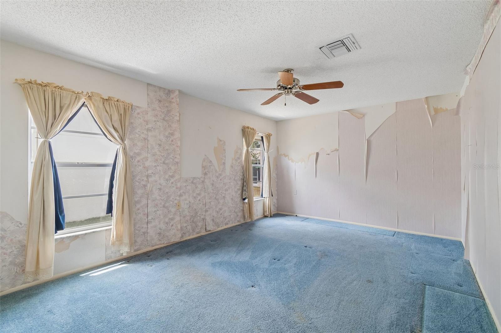 Image 18 of 32 For 4643 Sandpointe Drive