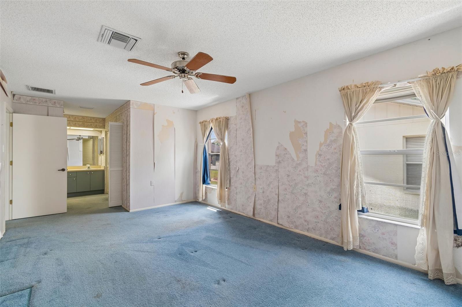 Image 19 of 32 For 4643 Sandpointe Drive