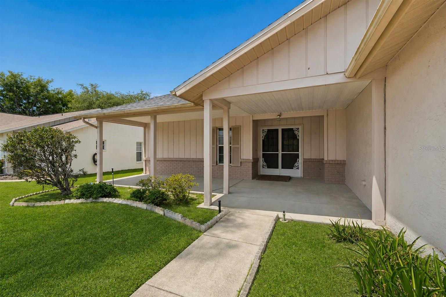 Image 3 of 32 For 4643 Sandpointe Drive