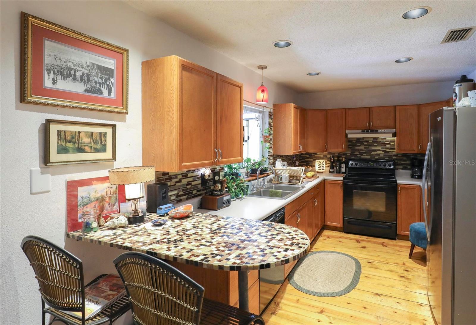 Image 12 of 50 For 7549 Pier Road