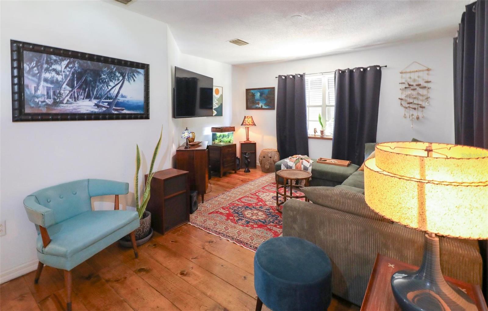 Image 15 of 50 For 7549 Pier Road