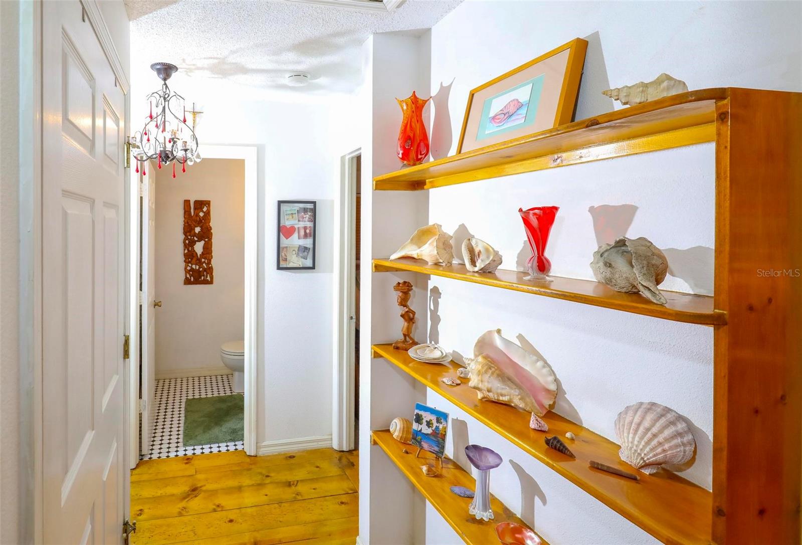 Image 19 of 50 For 7549 Pier Road