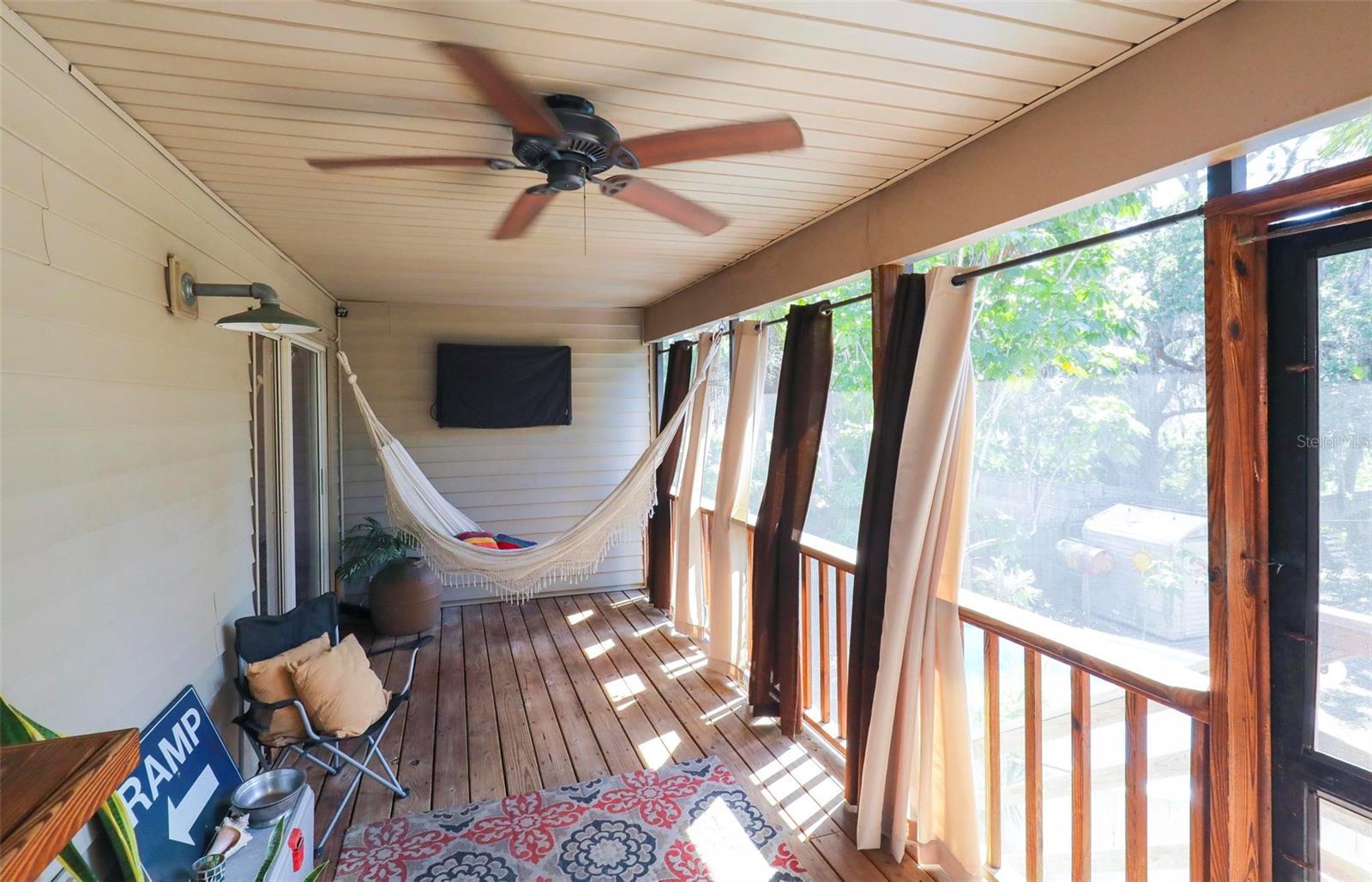 Image 30 of 50 For 7549 Pier Road