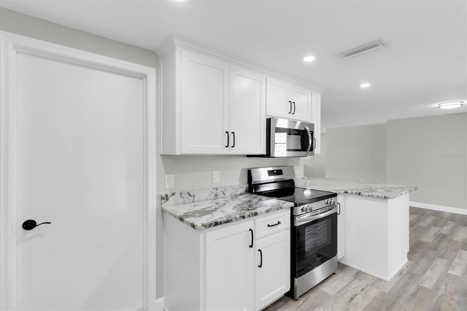 Image 10 of 28 For 6111 11th Avenue