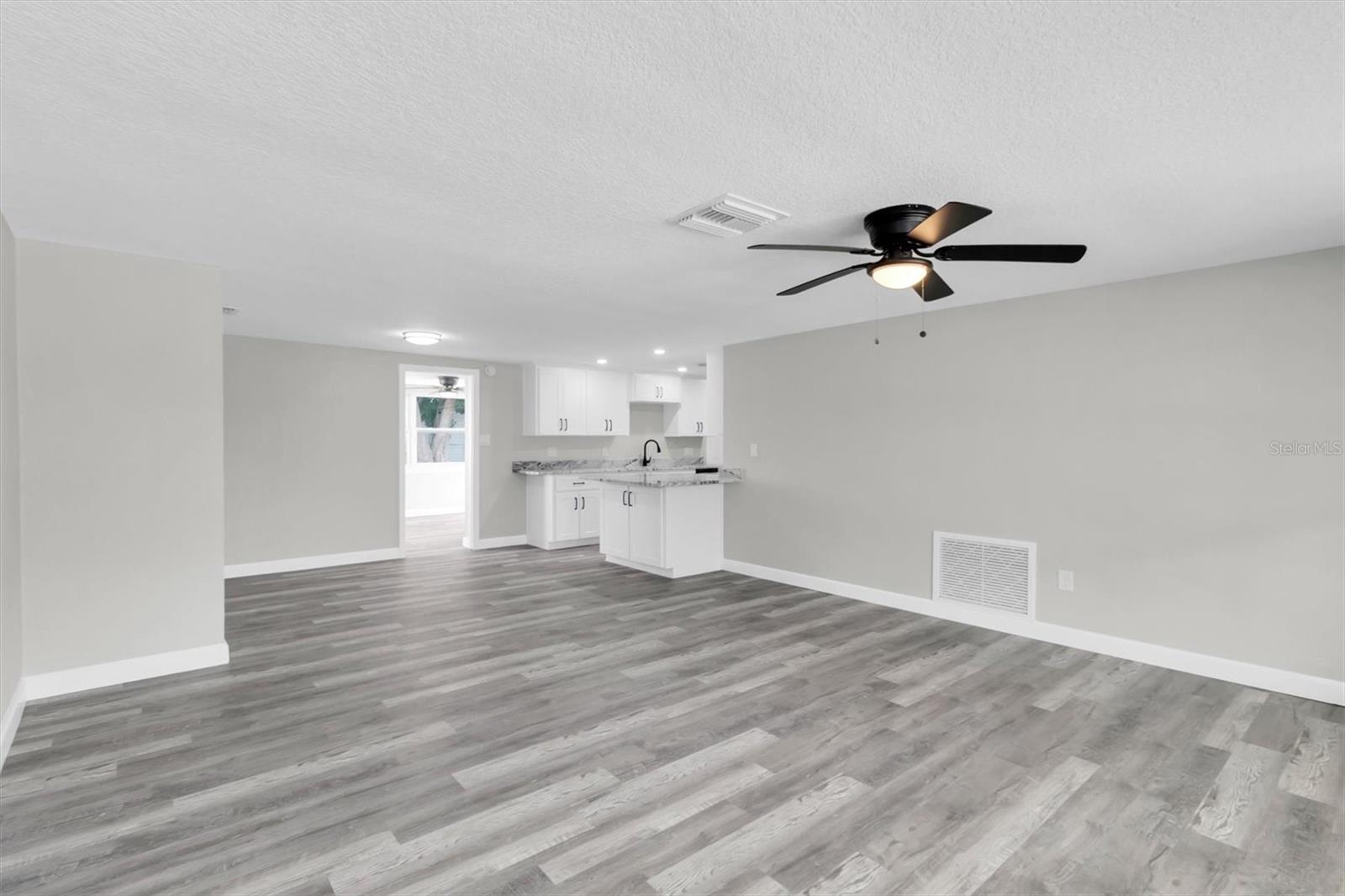 Image 4 of 28 For 6111 11th Avenue