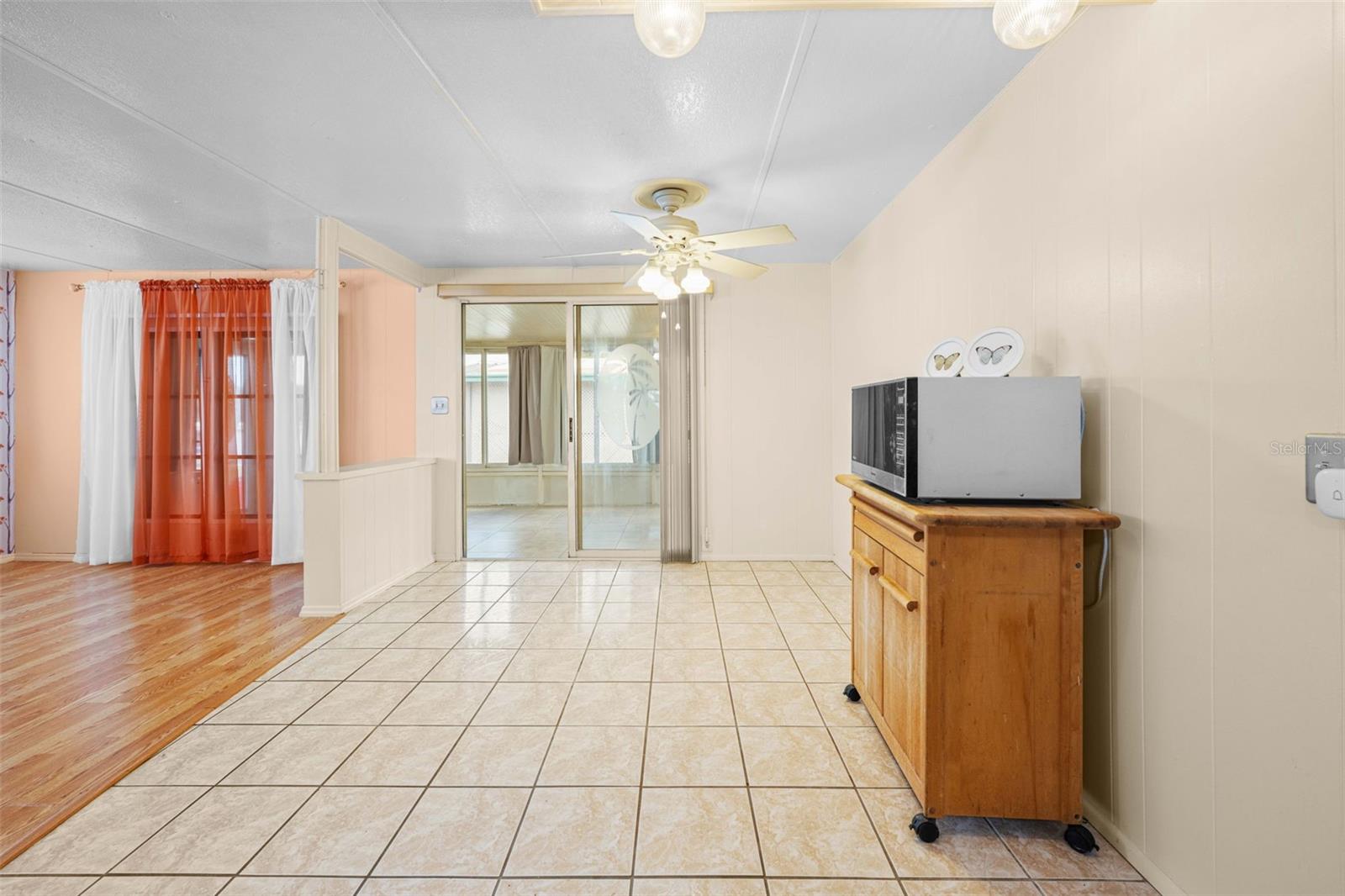 Listing photo id 14 for 12280 Fairway Avenue