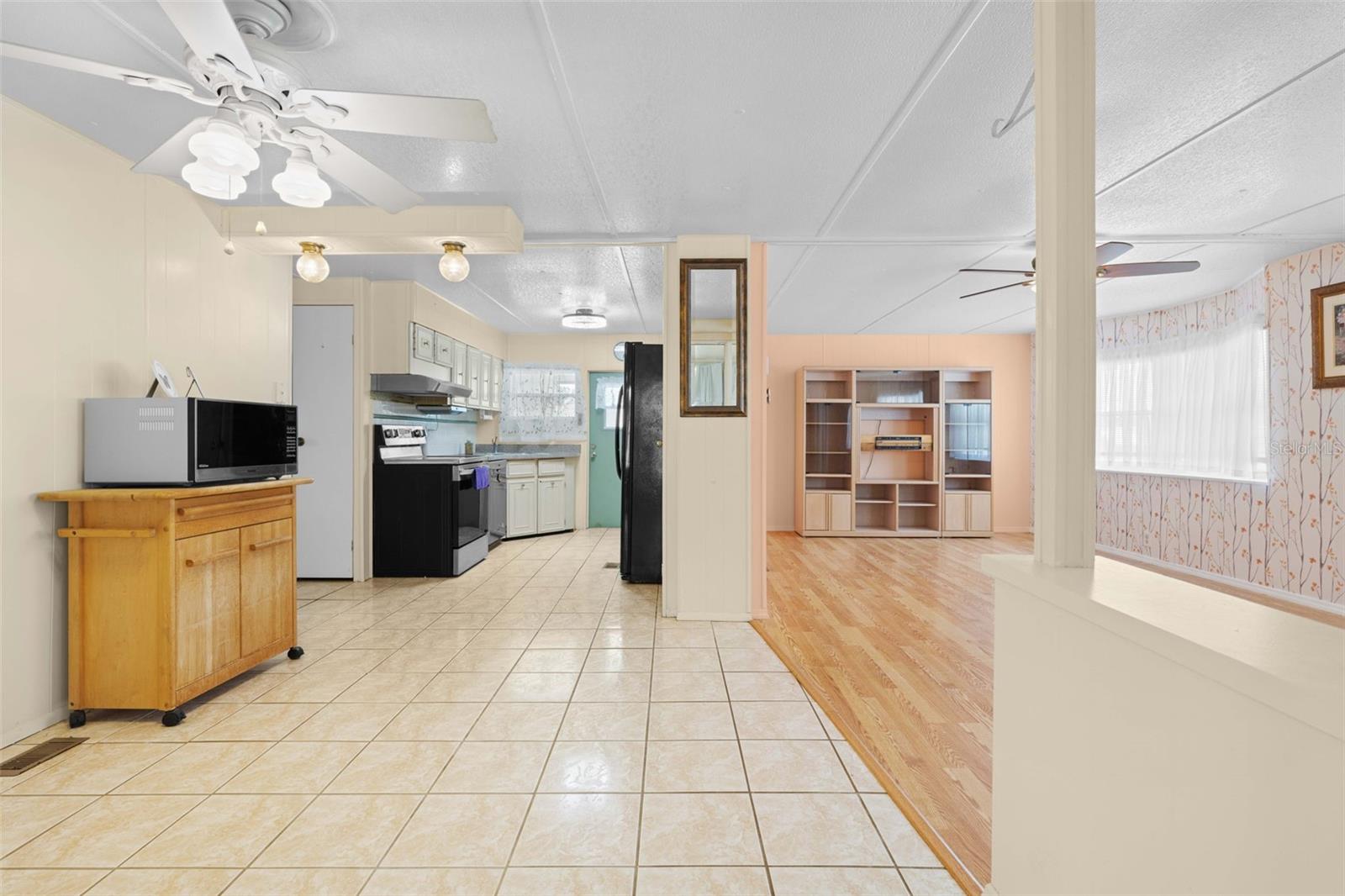 Listing photo id 15 for 12280 Fairway Avenue