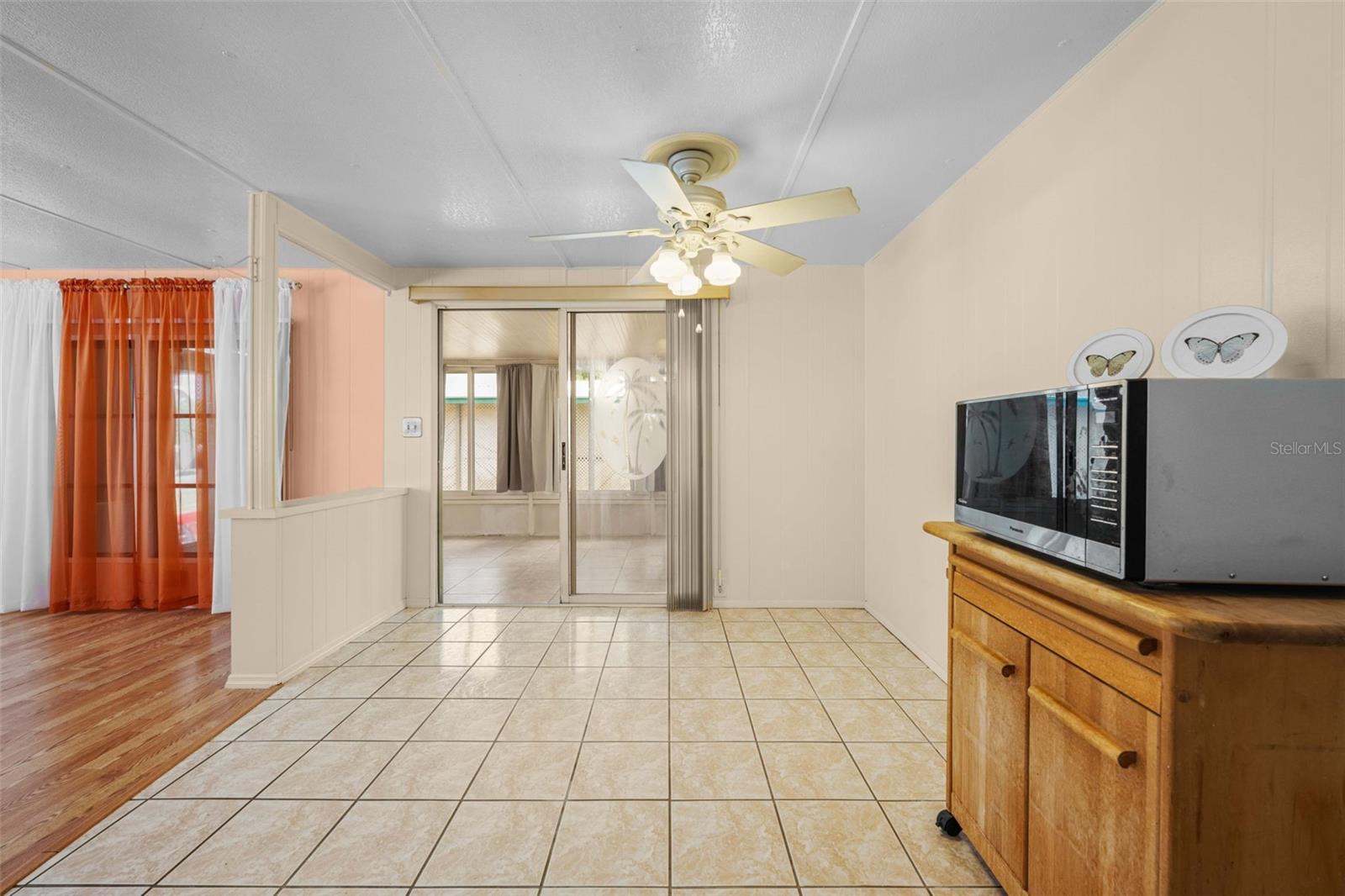 Listing photo id 16 for 12280 Fairway Avenue