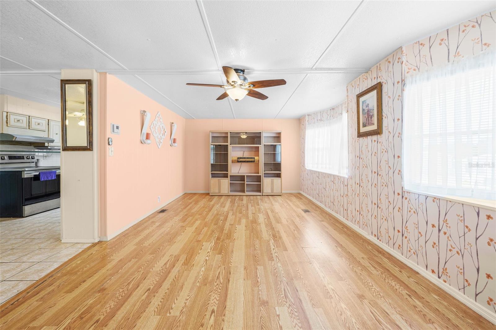 Listing photo id 22 for 12280 Fairway Avenue