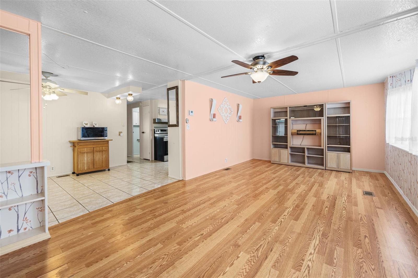 Listing photo id 23 for 12280 Fairway Avenue