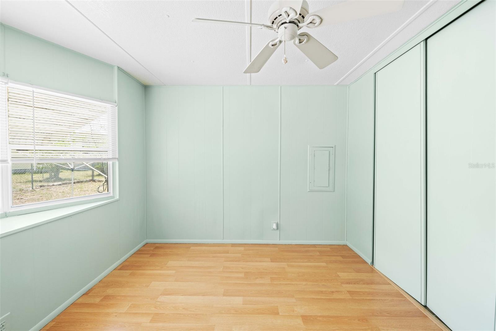 Listing photo id 33 for 12280 Fairway Avenue