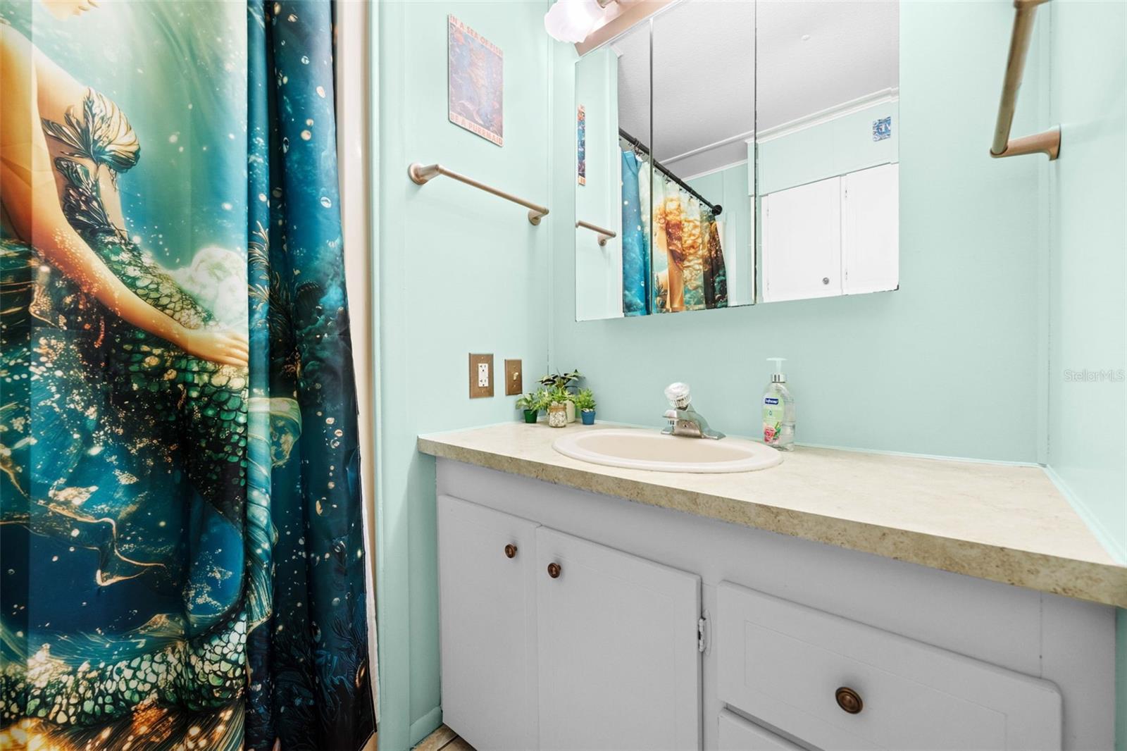 Listing photo id 35 for 12280 Fairway Avenue