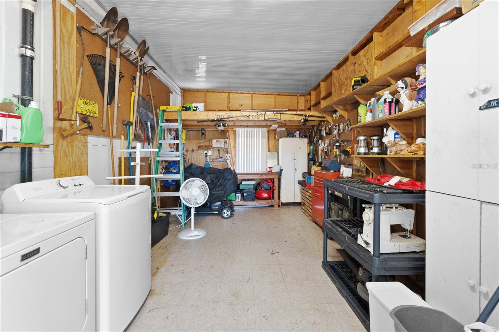 Listing photo id 36 for 12280 Fairway Avenue