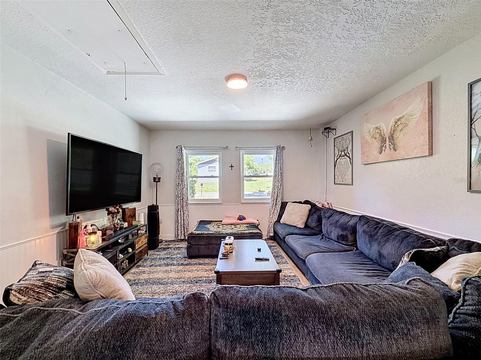 Image 12 of 52 For 13944 1st Street