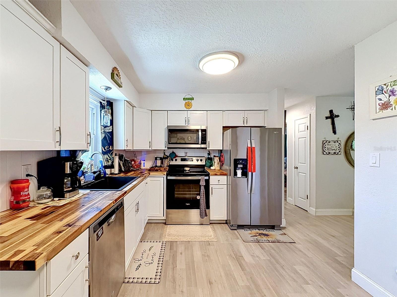 Image 15 of 52 For 13944 1st Street