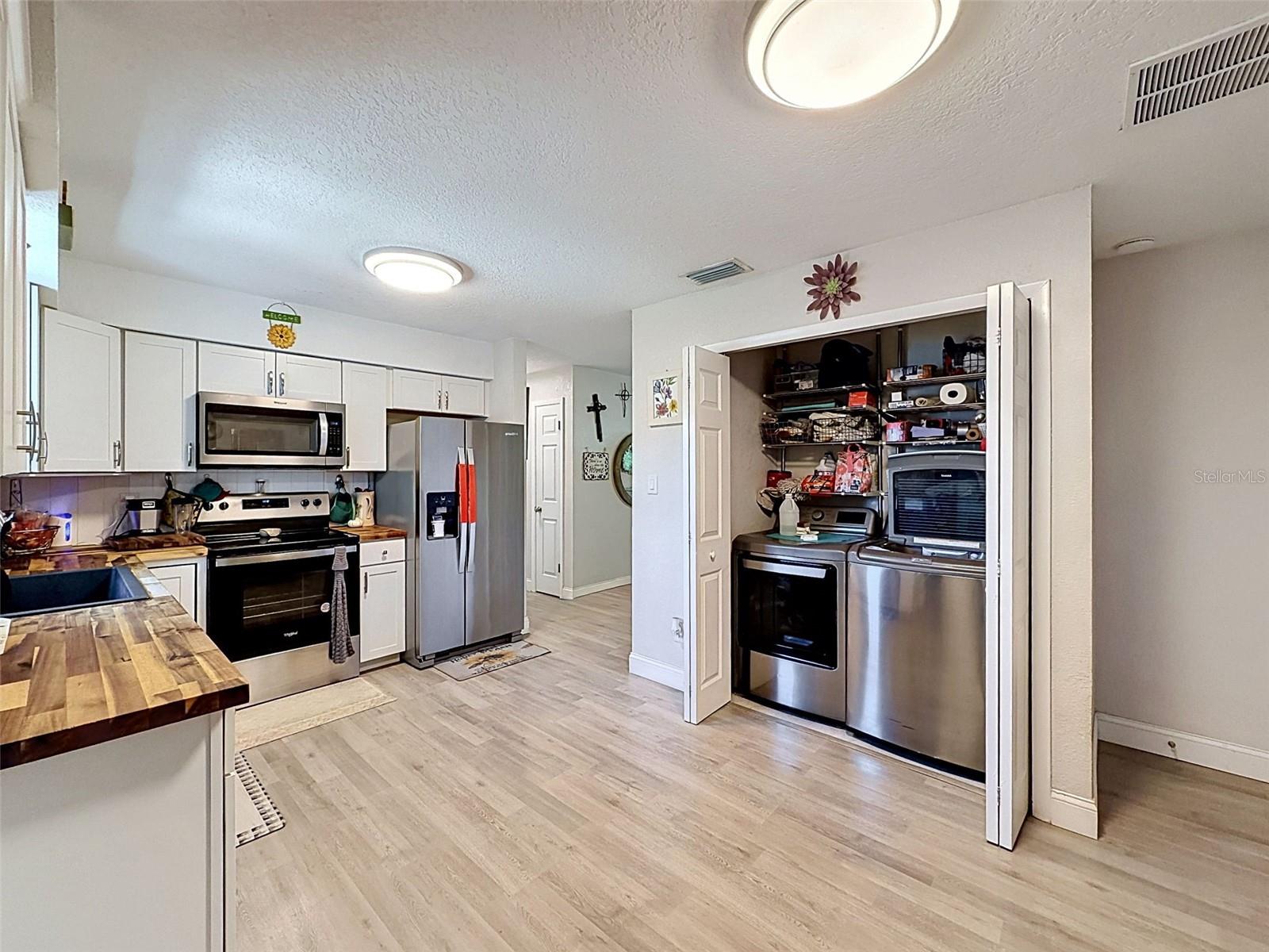 Image 18 of 52 For 13944 1st Street