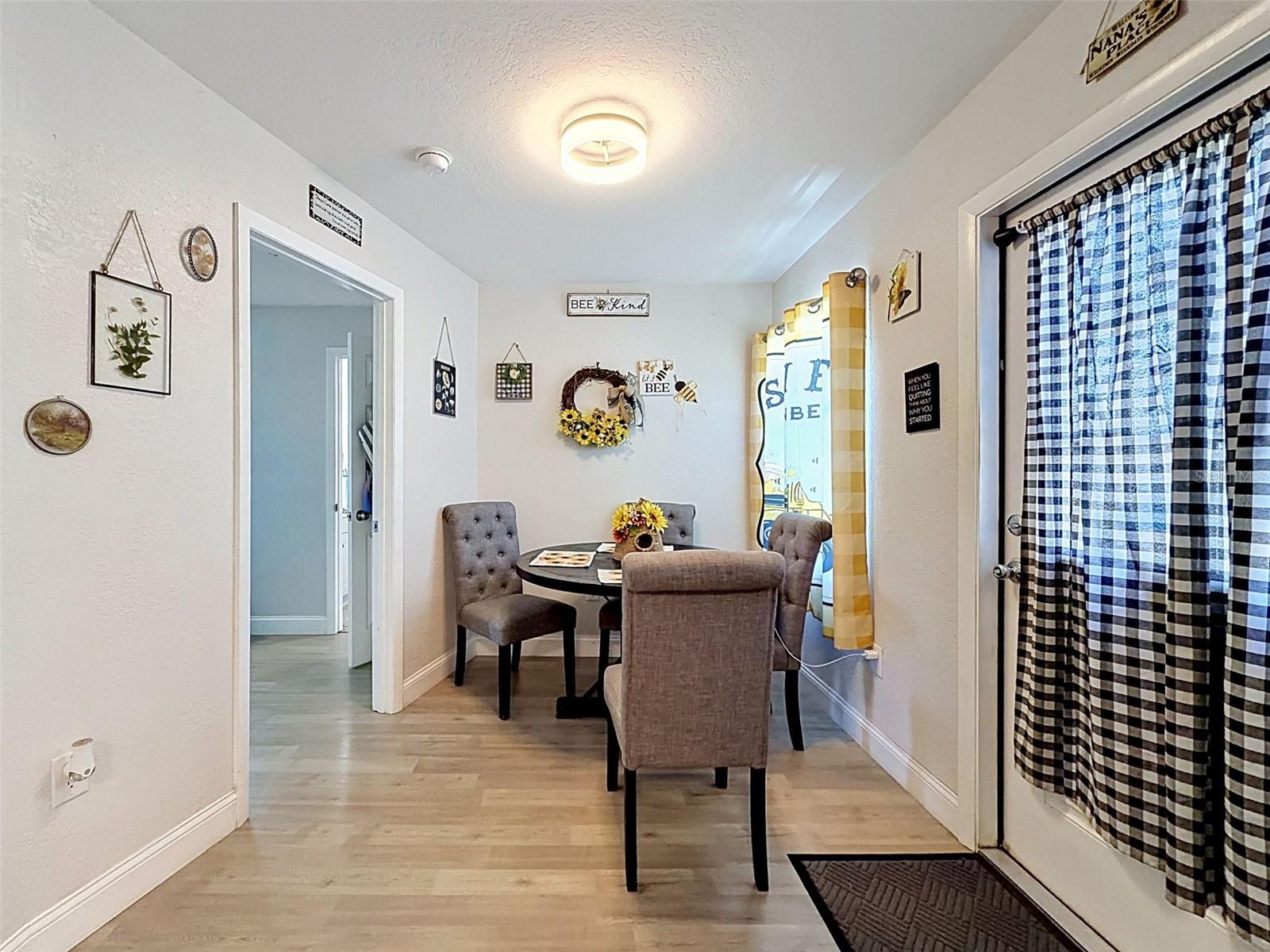 Image 21 of 52 For 13944 1st Street