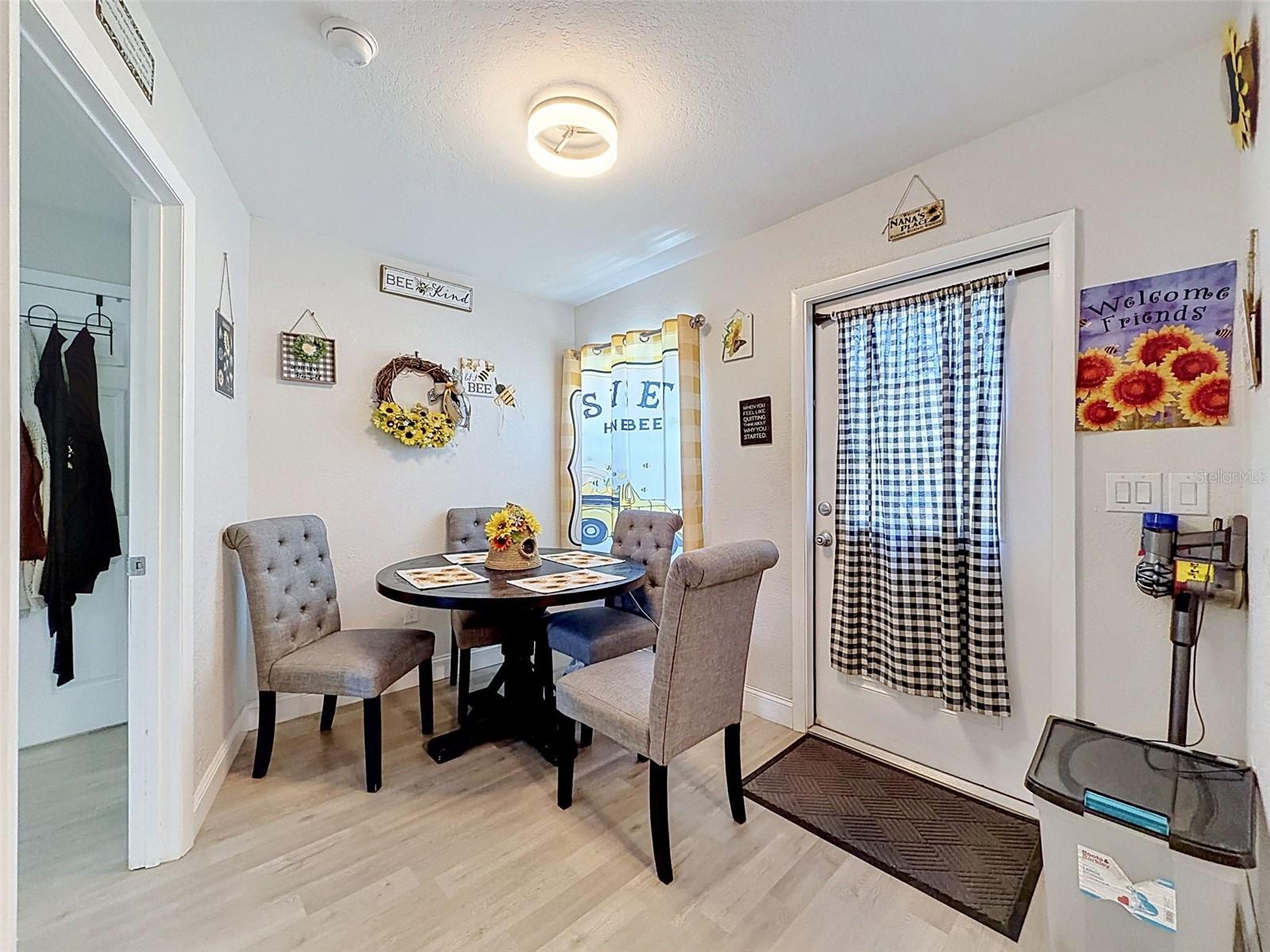 Image 22 of 52 For 13944 1st Street