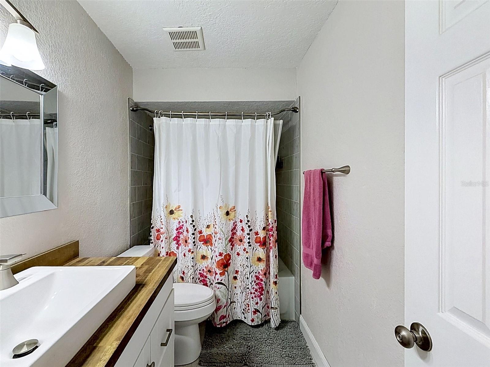 Image 26 of 52 For 13944 1st Street