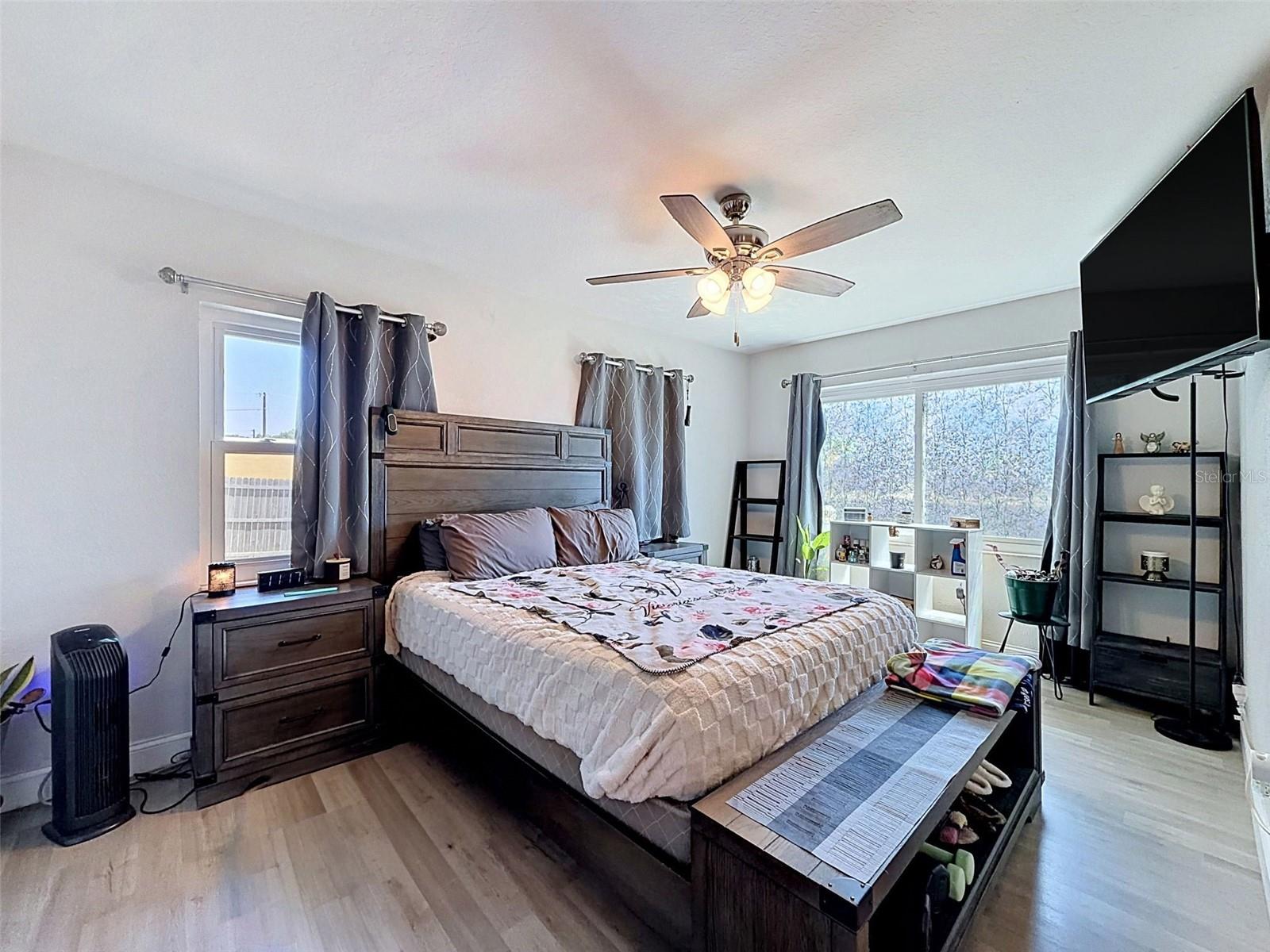 Image 29 of 52 For 13944 1st Street