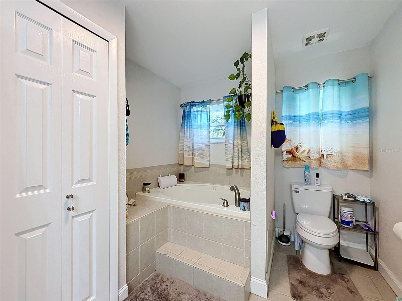 Image 34 of 52 For 13944 1st Street