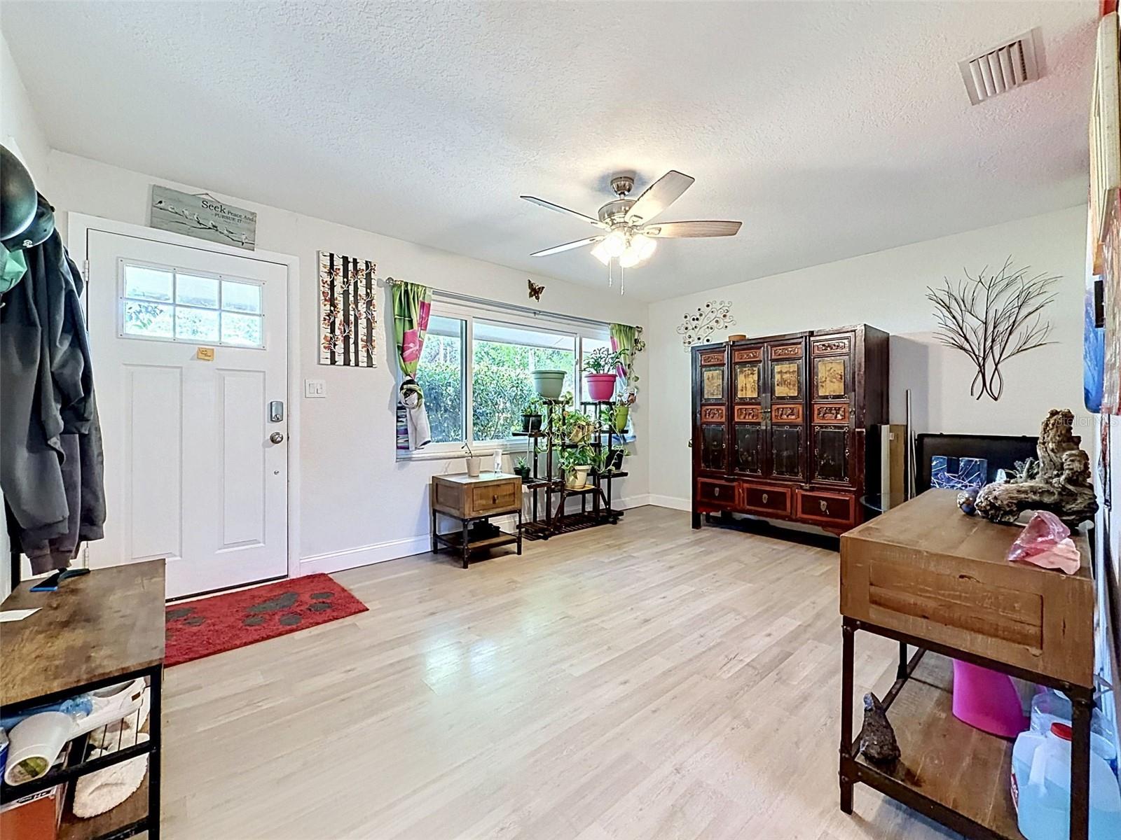 Image 4 of 52 For 13944 1st Street