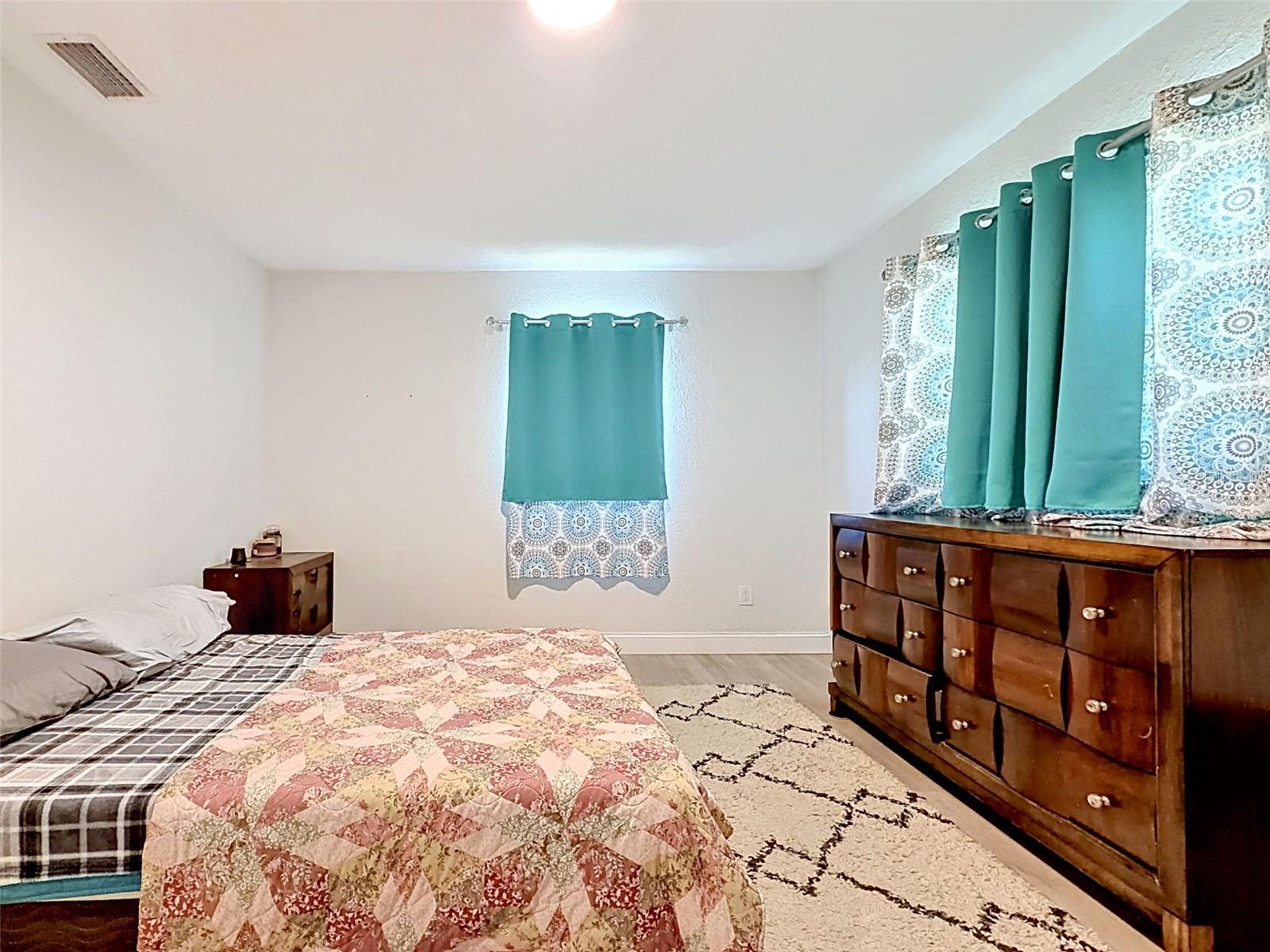 Image 43 of 52 For 13944 1st Street