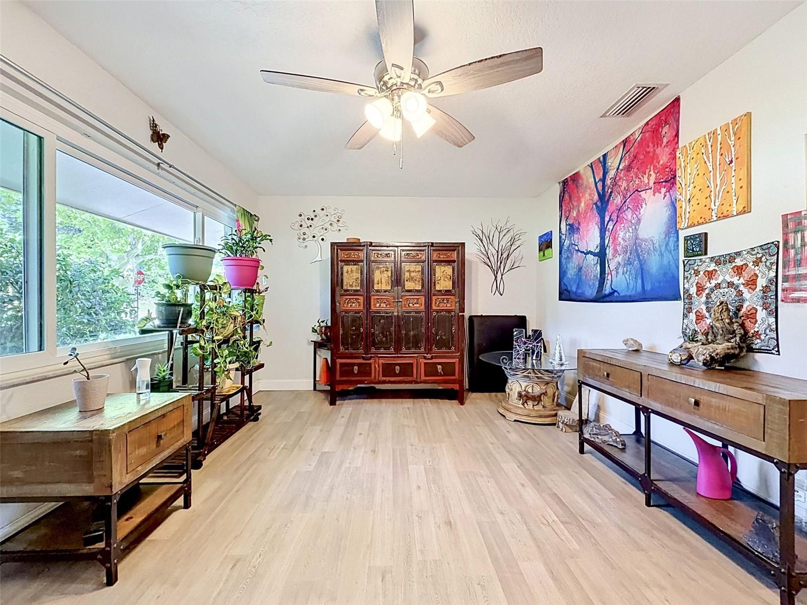 Image 7 of 52 For 13944 1st Street