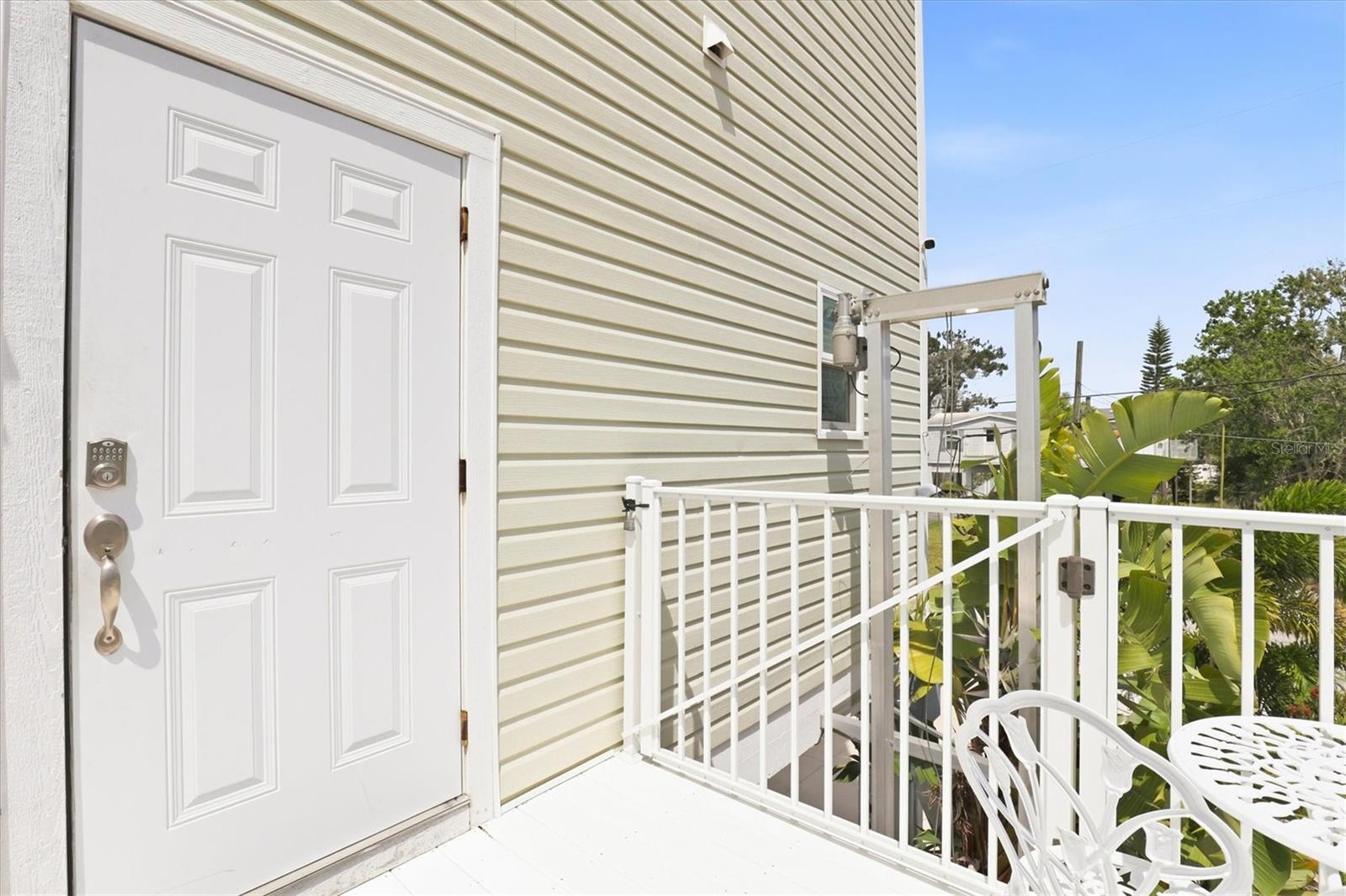 Image 21 of 95 For 14429 Birch Street