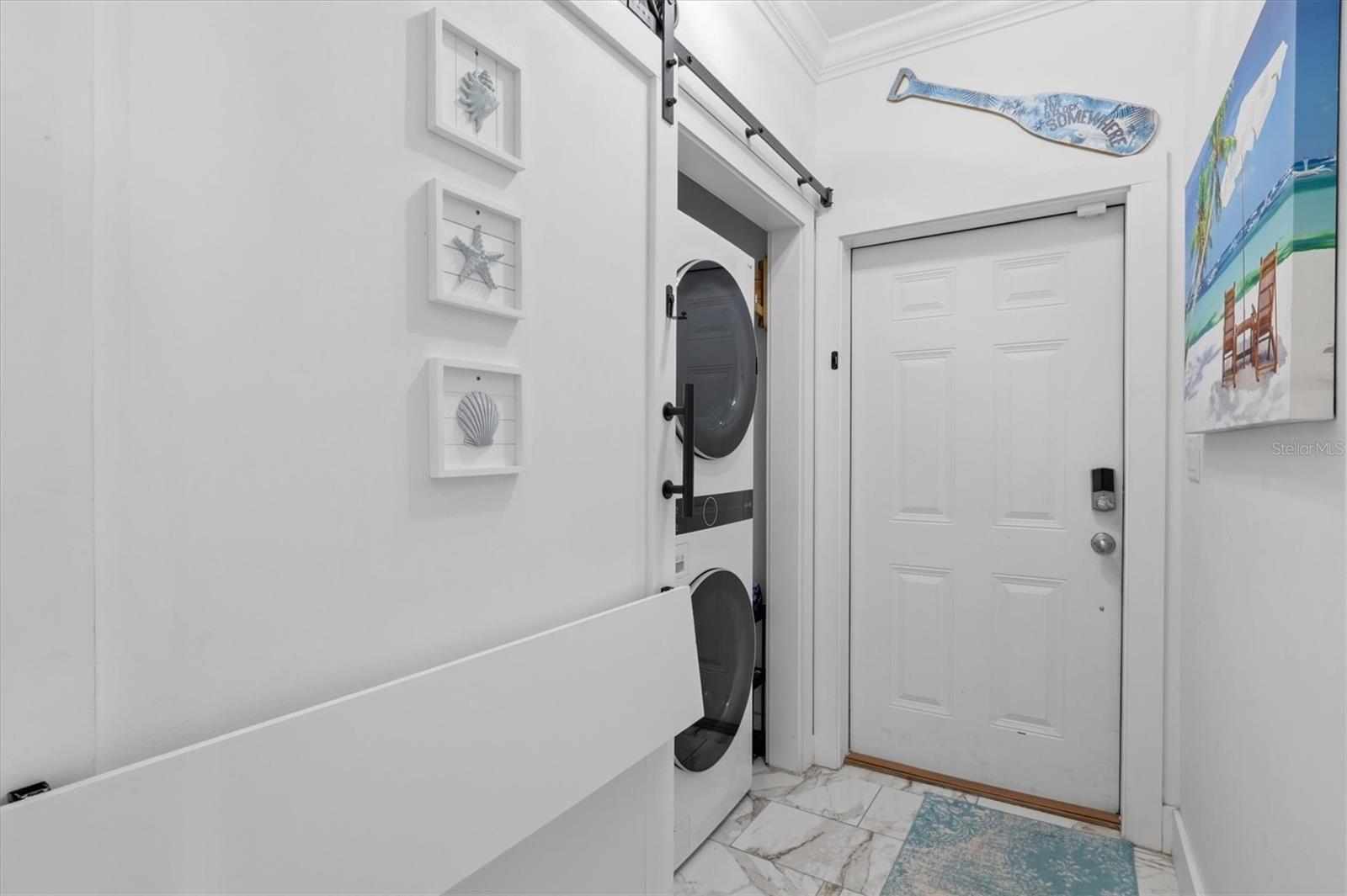 Image 22 of 95 For 14429 Birch Street