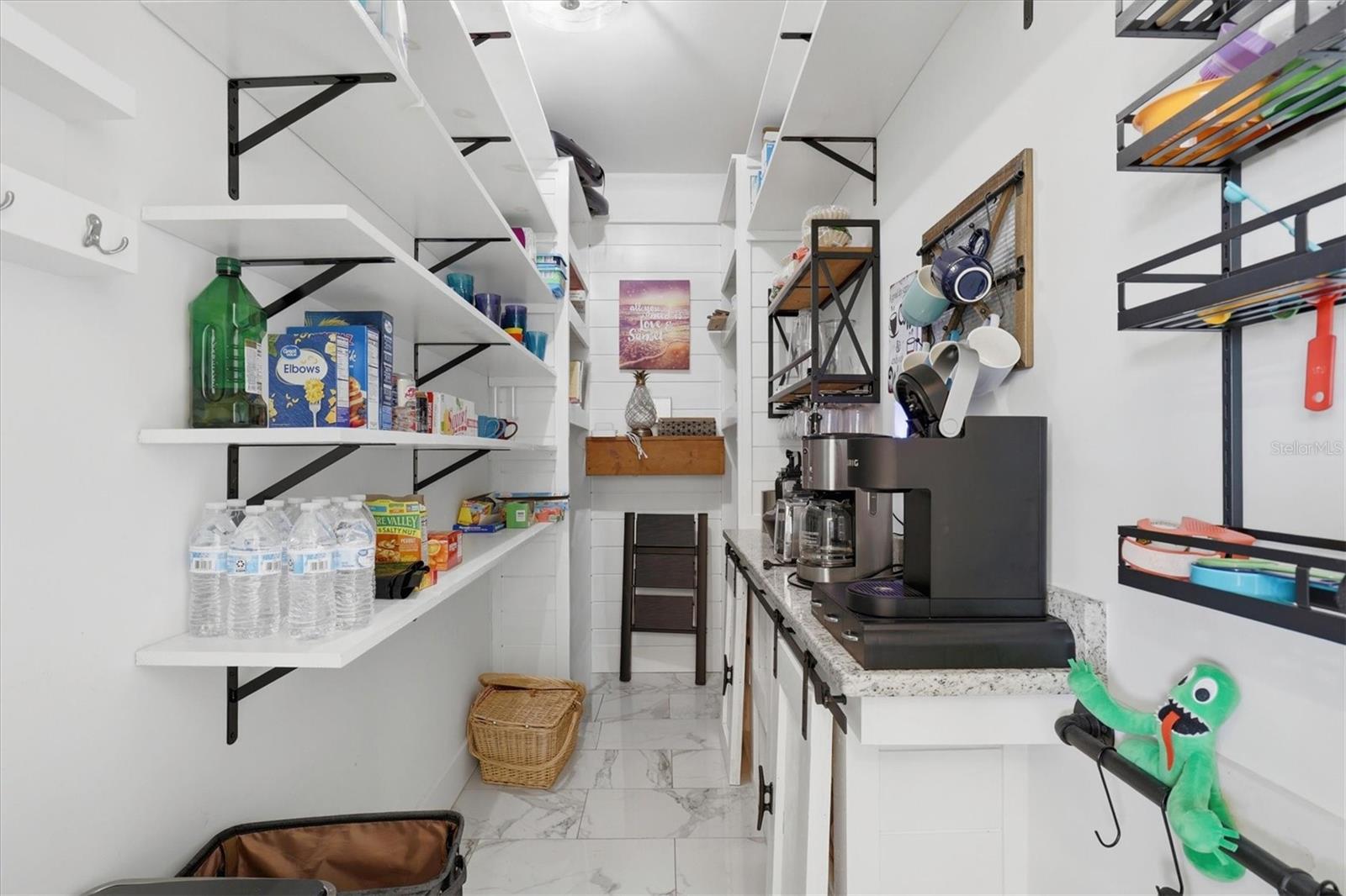 Image 27 of 95 For 14429 Birch Street