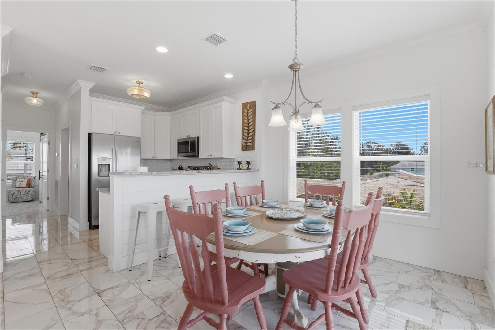 Image 28 of 95 For 14429 Birch Street