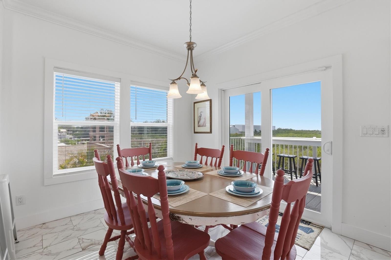 Image 31 of 95 For 14429 Birch Street