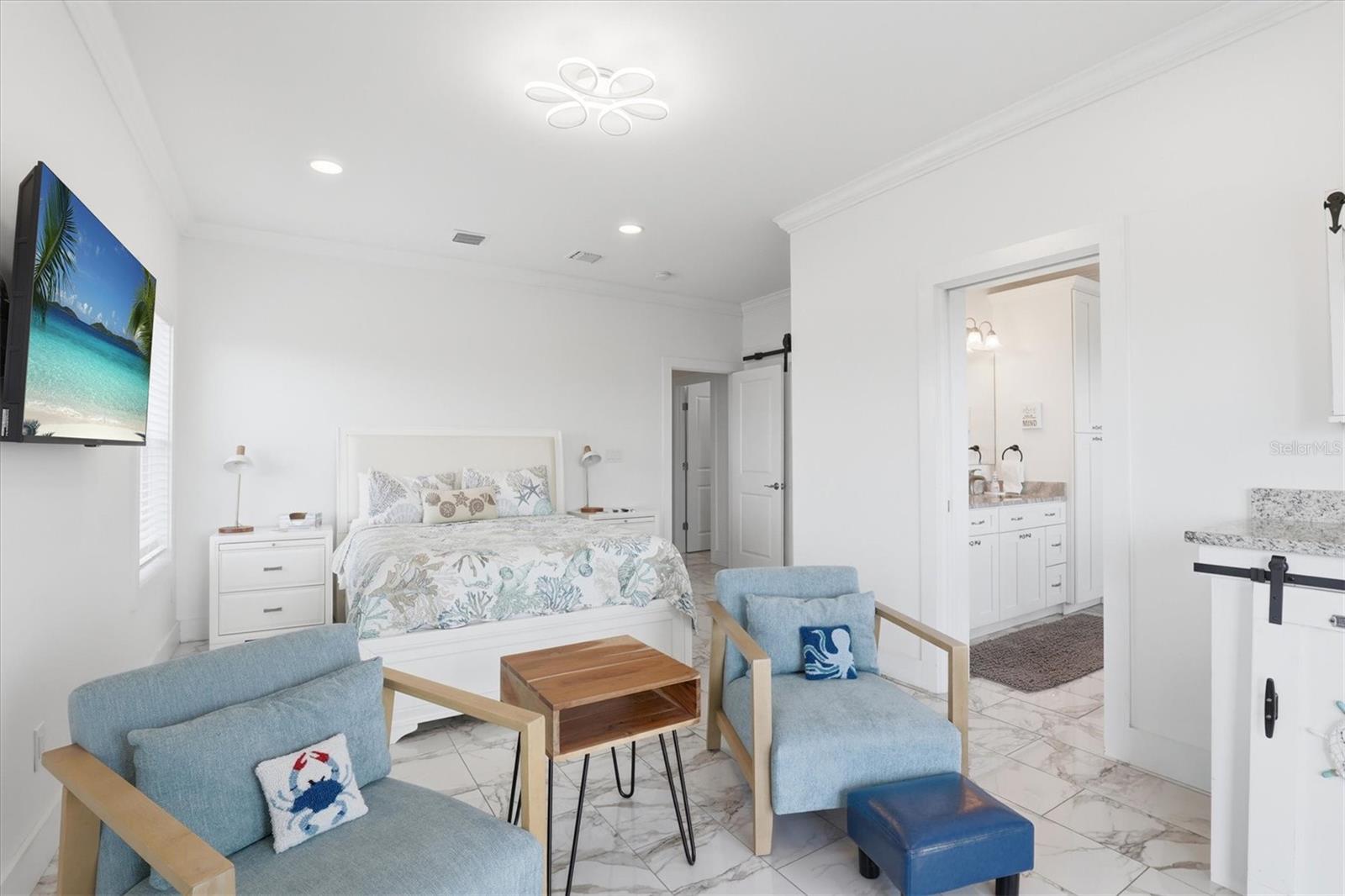 Image 44 of 95 For 14429 Birch Street