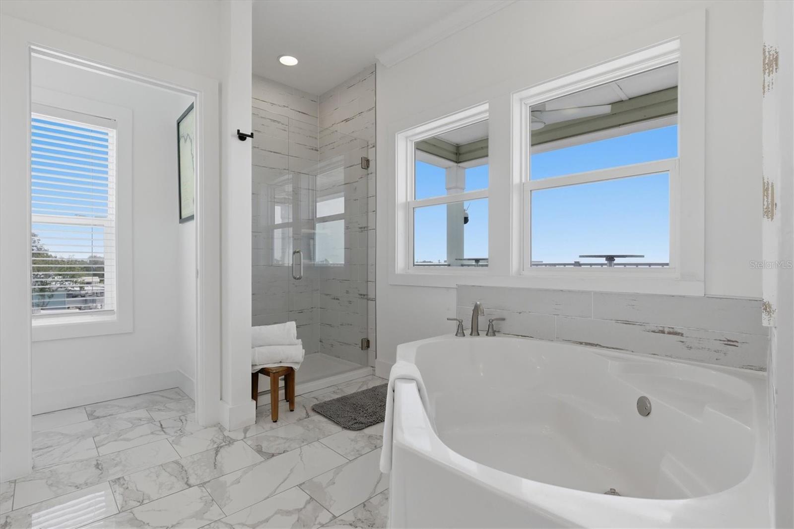 Image 56 of 95 For 14429 Birch Street