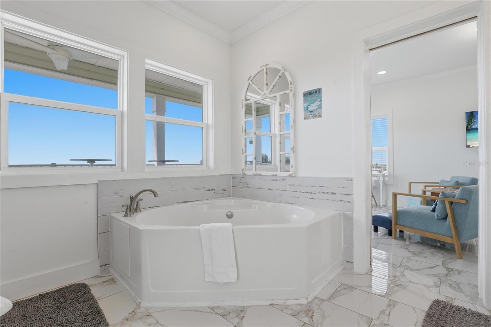 Image 58 of 95 For 14429 Birch Street