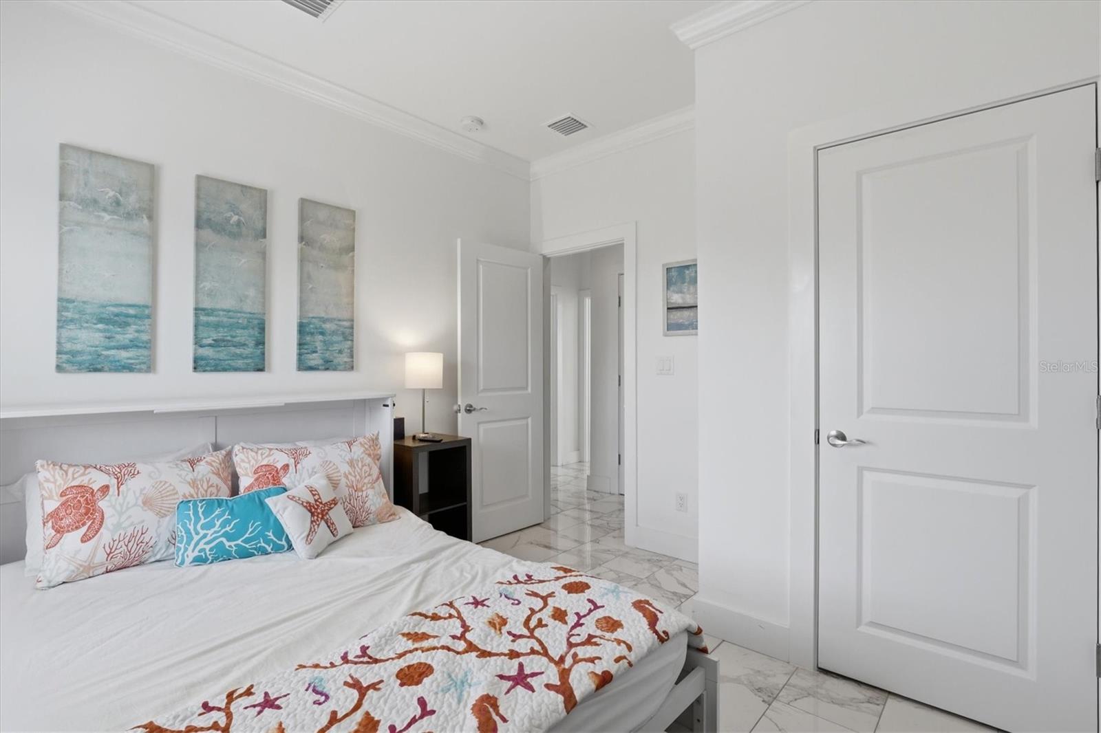 Image 66 of 95 For 14429 Birch Street