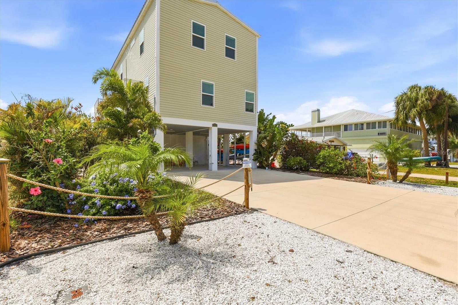 Image 83 of 95 For 14429 Birch Street