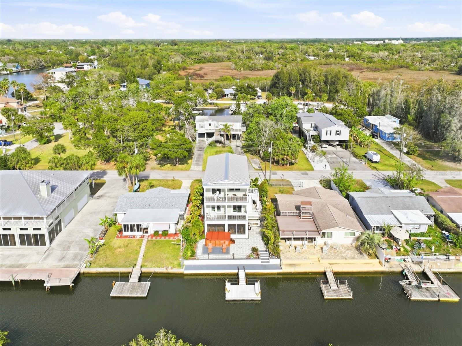 Image 9 of 95 For 14429 Birch Street