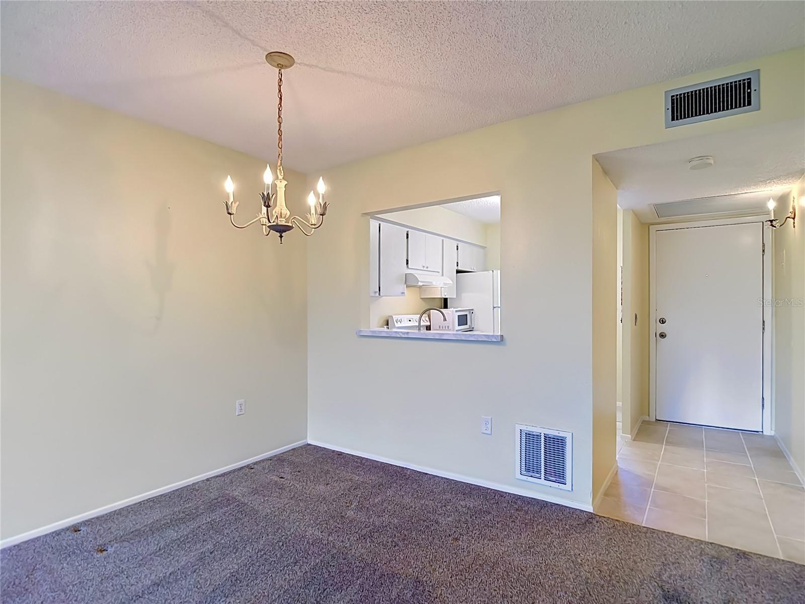 Listing photo id 12 for 11132 Pembridge Court 6