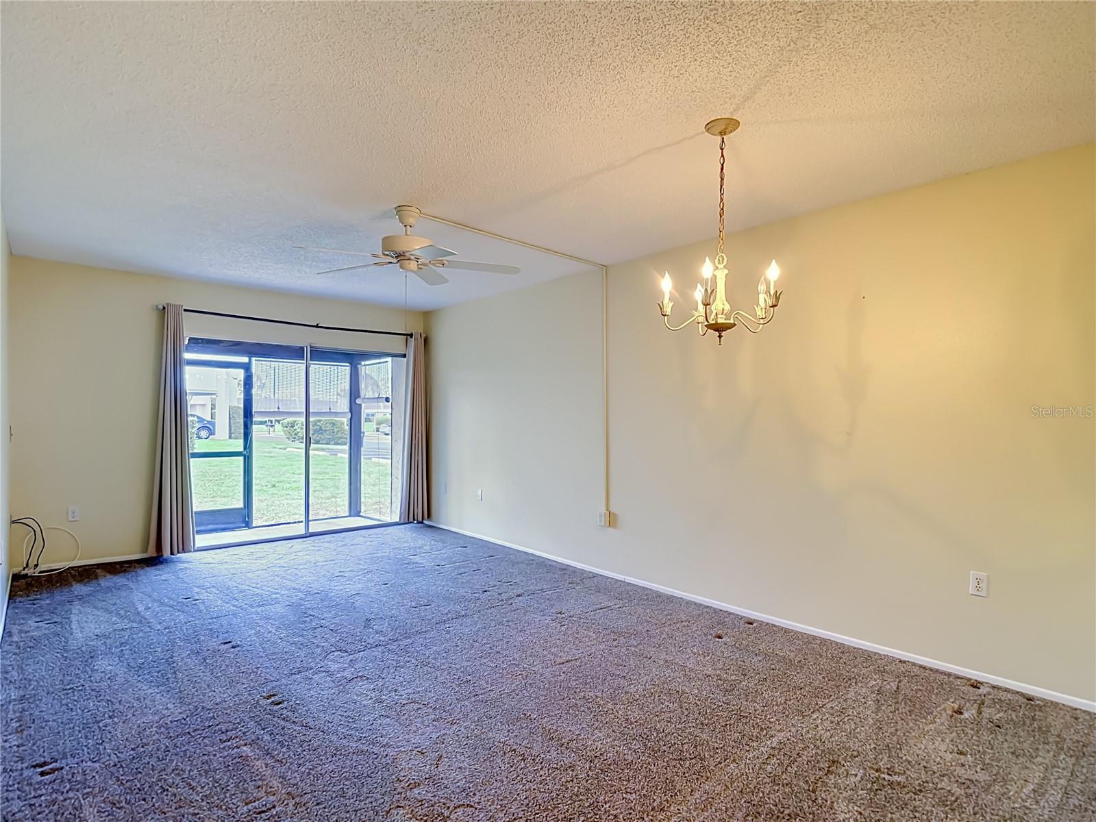 Listing photo id 14 for 11132 Pembridge Court 6