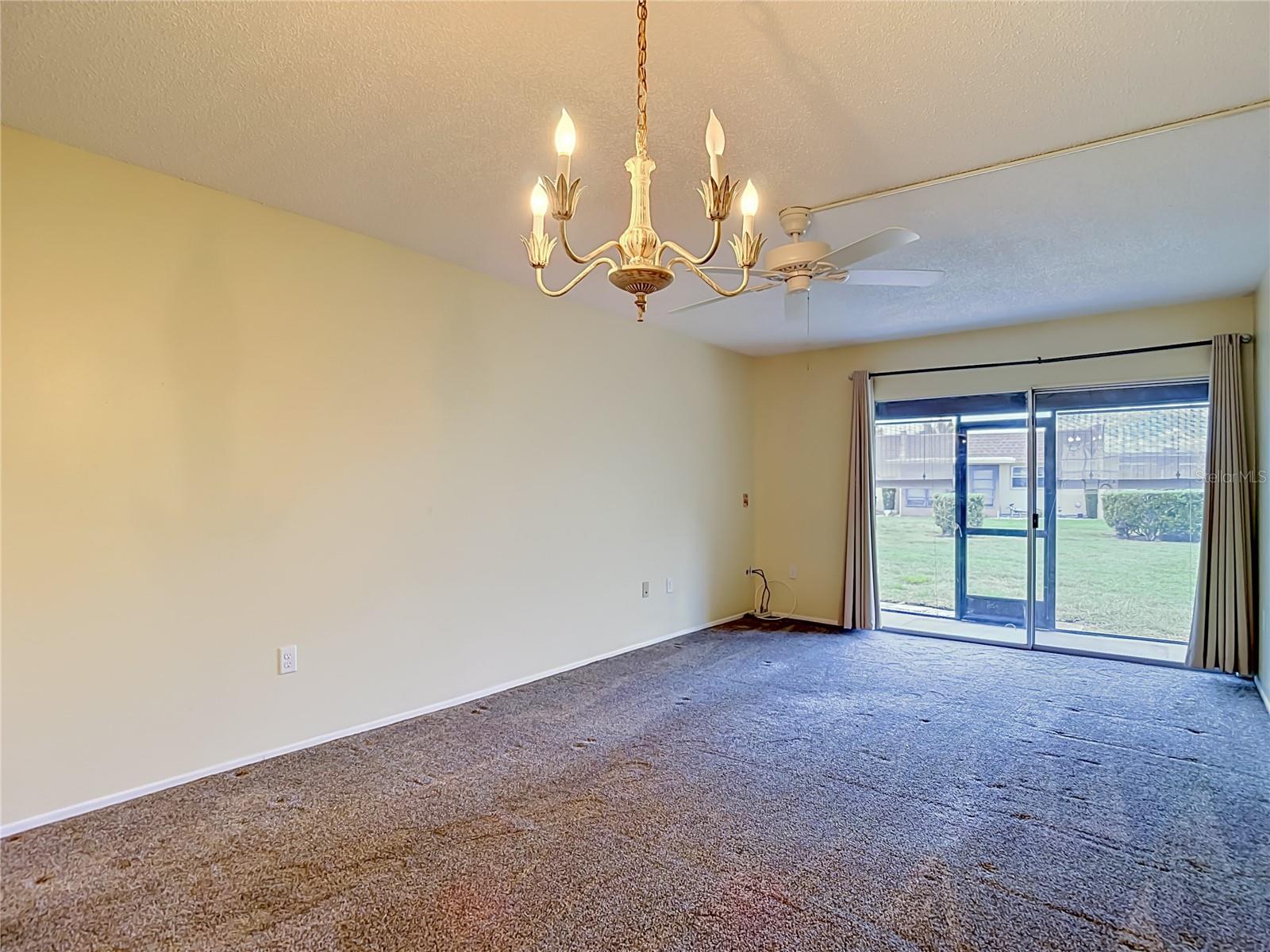 Listing photo id 15 for 11132 Pembridge Court 6
