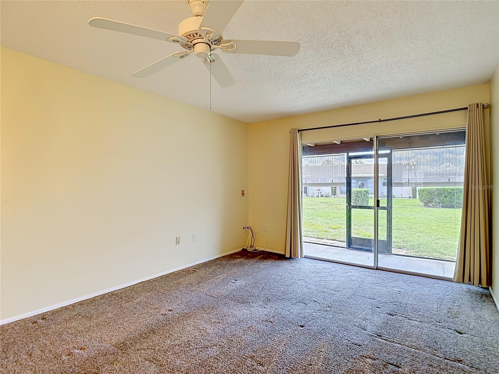 Listing photo id 16 for 11132 Pembridge Court 6