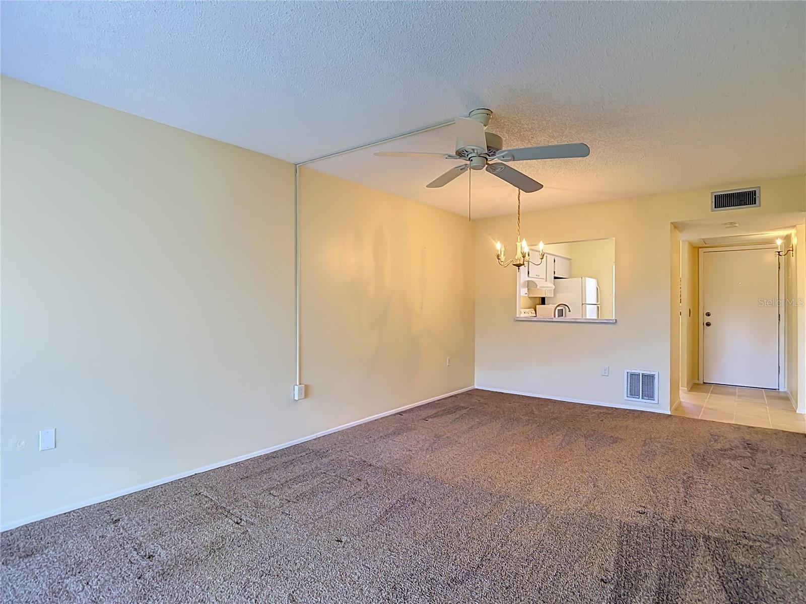 Listing photo id 18 for 11132 Pembridge Court 6