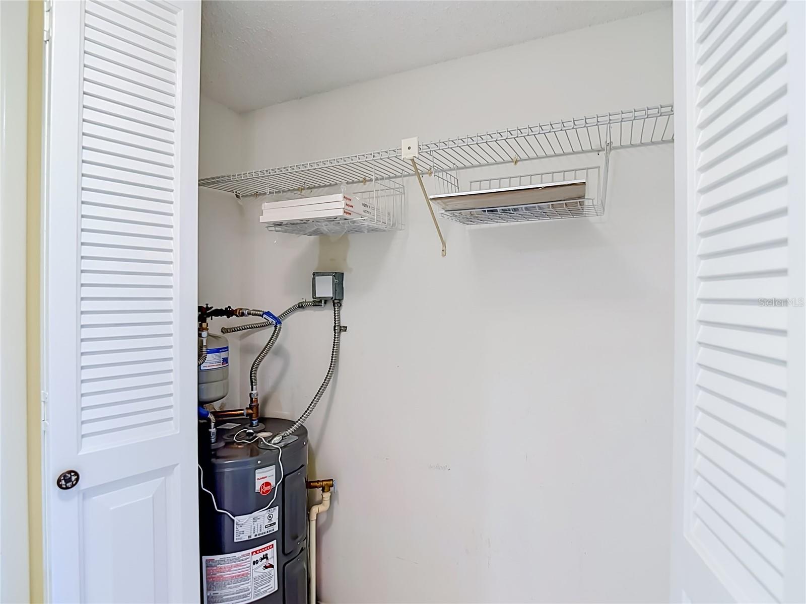 Listing photo id 28 for 11132 Pembridge Court 6