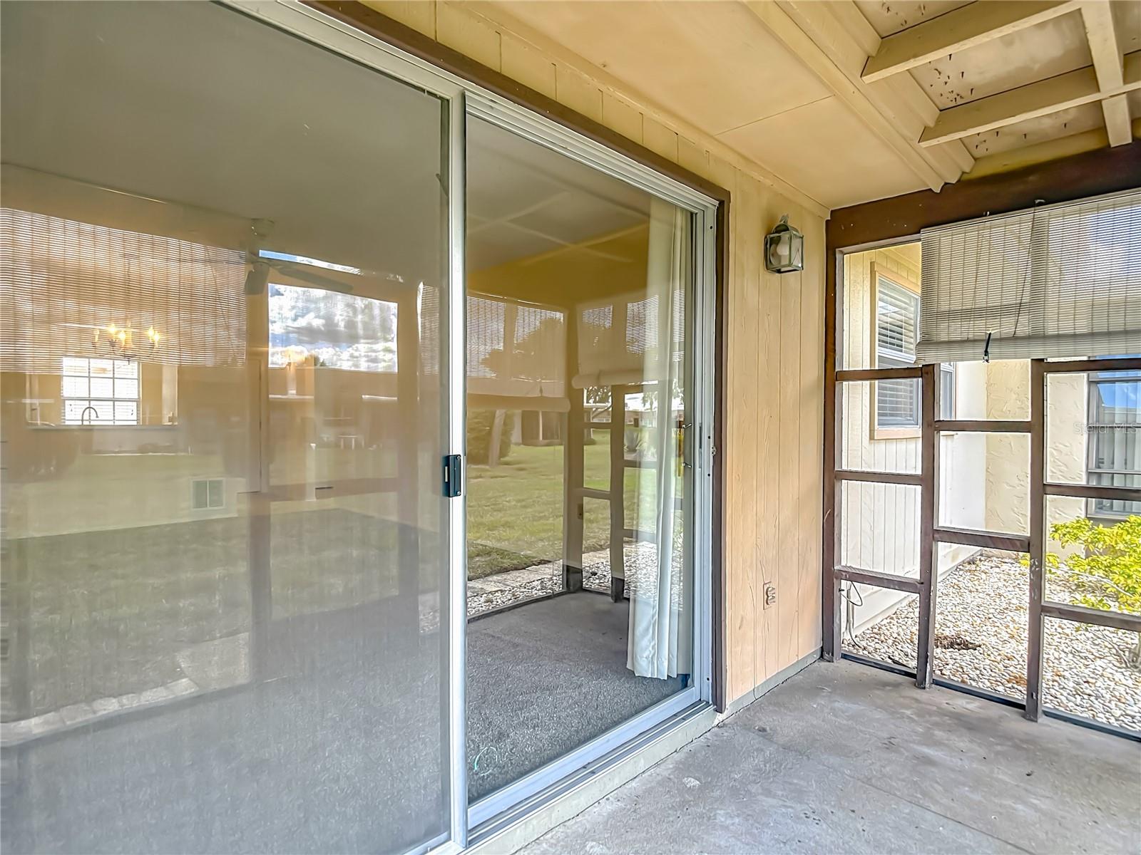 Listing photo id 32 for 11132 Pembridge Court 6