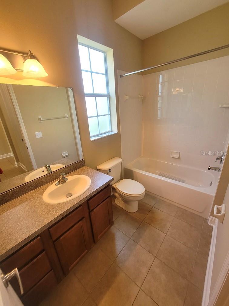 Image 17 of 36 For 10418 Fenceline Road