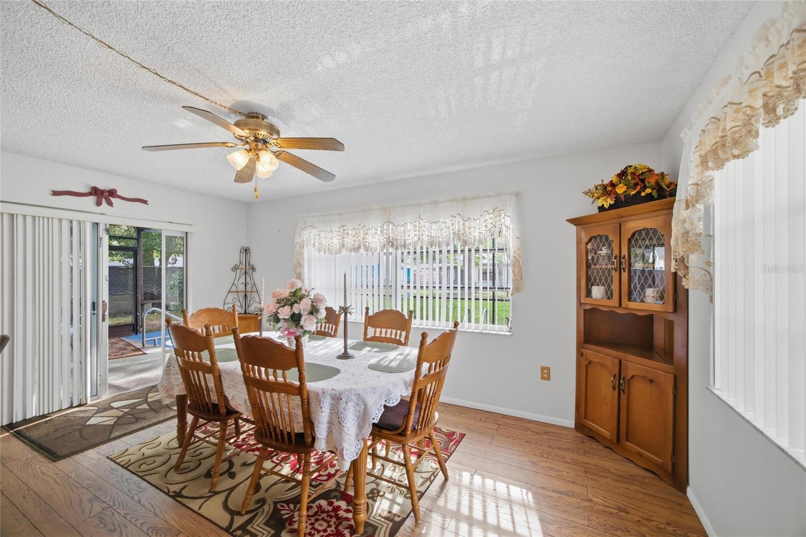 Image 11 of 33 For 1468 Greenview Avenue