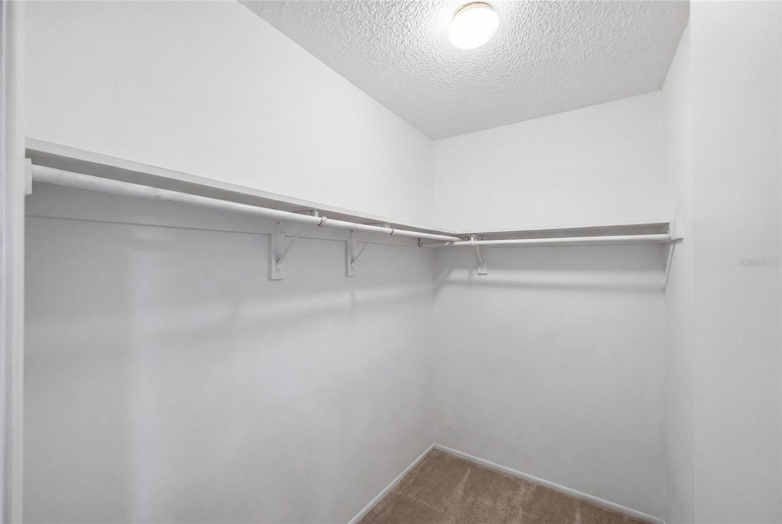 Image 14 of 33 For 1468 Greenview Avenue